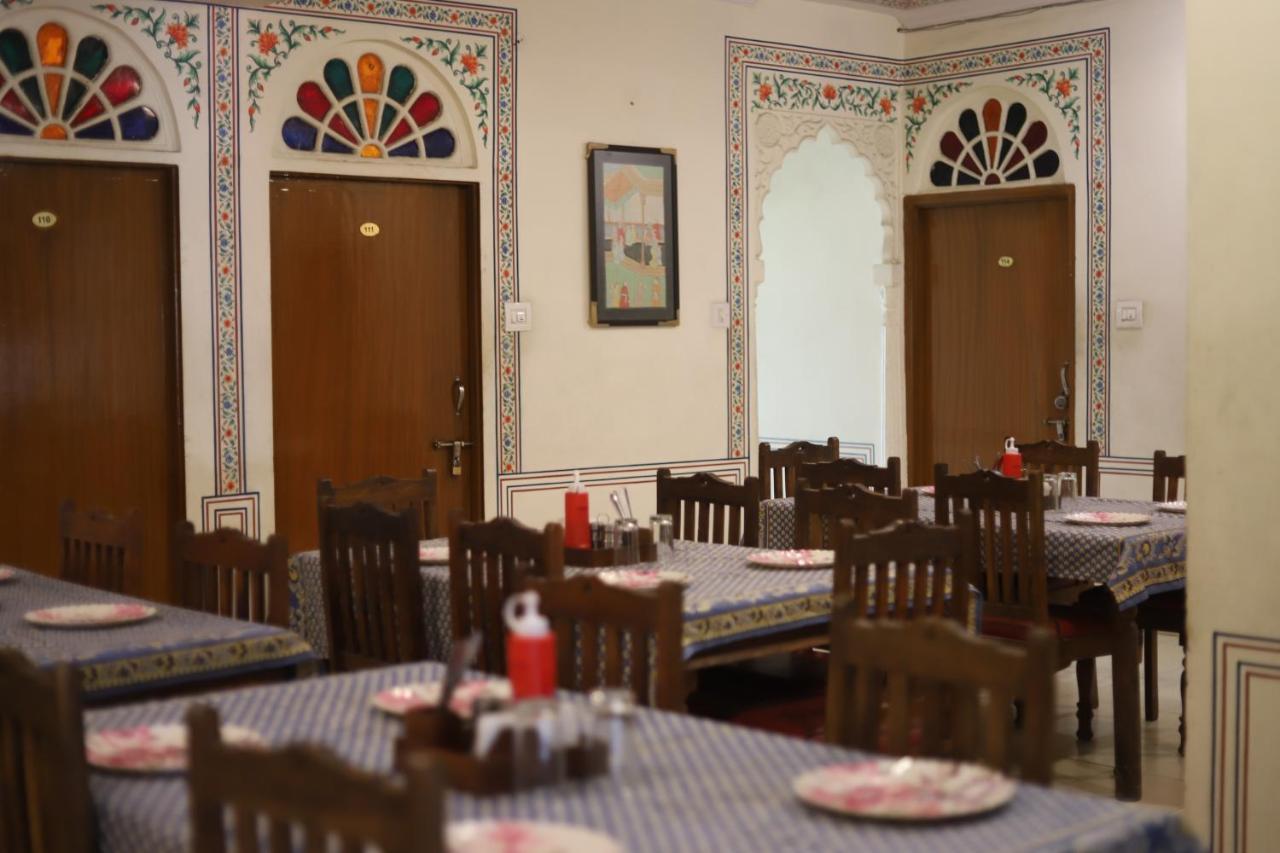 Hotel Raghuraj Palace Jaipur Extérieur photo