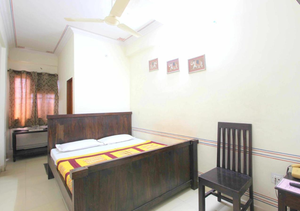 Hotel Raghuraj Palace Jaipur Extérieur photo